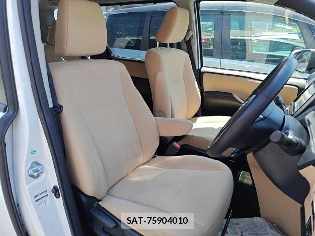 Toyota NOAH HYBRID 2014-12 6910410-20
