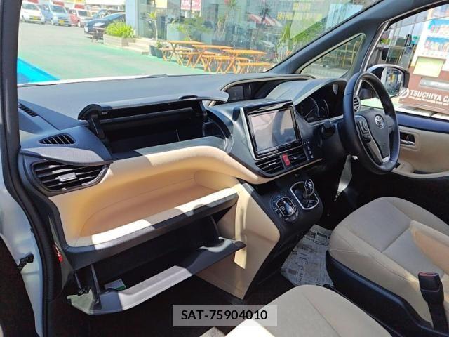 Toyota NOAH HYBRID 2014-12 6910410-21