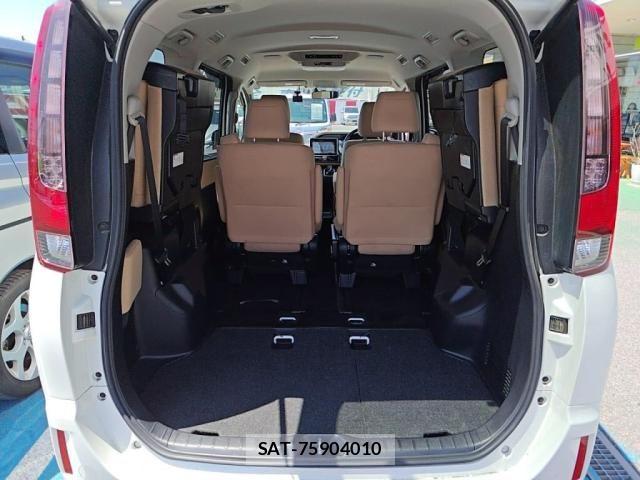 Toyota NOAH HYBRID 2014-12 6910410-26