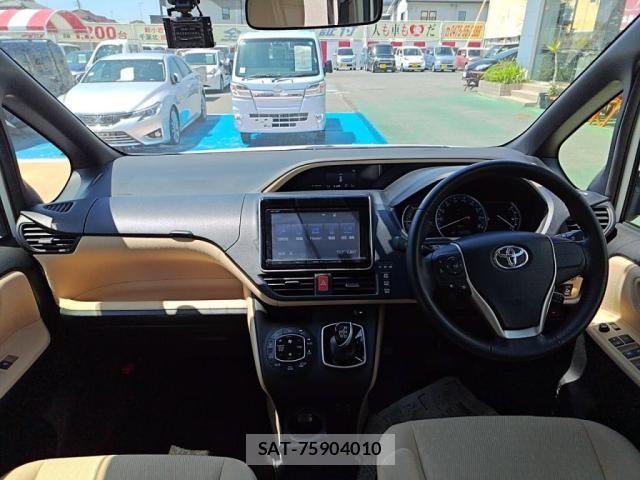 Toyota NOAH HYBRID 2014-12 6910410-2