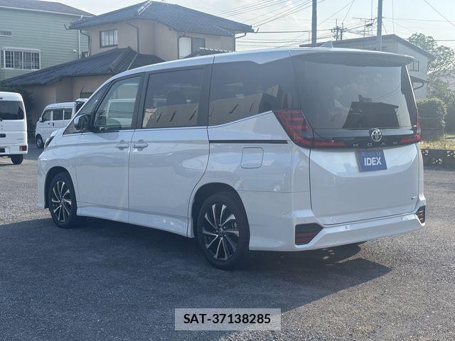 Toyota NOAH HYBRID 2026-03 6910379-9