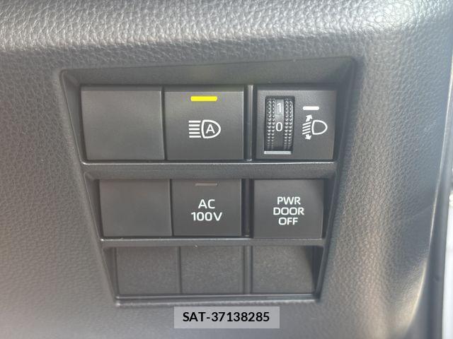 Toyota NOAH HYBRID 2026-03 6910379-21