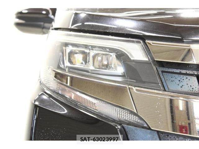 Toyota NOAH HYBRID 2017-08 6910413-17