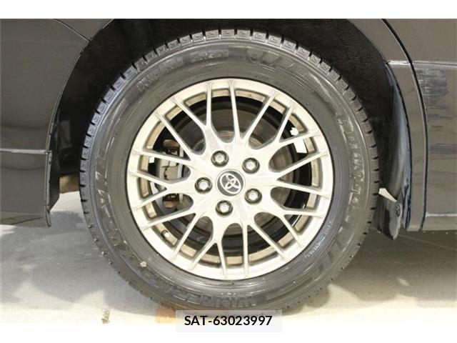 Toyota NOAH HYBRID 2017-08 6910413-23