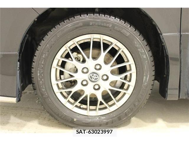 Toyota NOAH HYBRID 2017-08 6910413-25