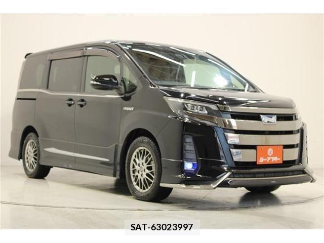 Toyota NOAH HYBRID 2017-08 6910413-6