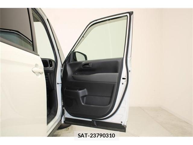 Toyota NOAH HYBRID 2023-03 6910406-28