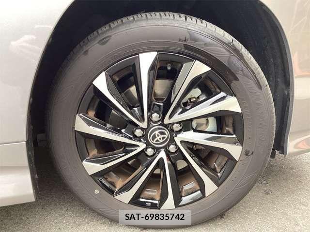 Toyota NOAH HYBRID 2025-06 6910396-14