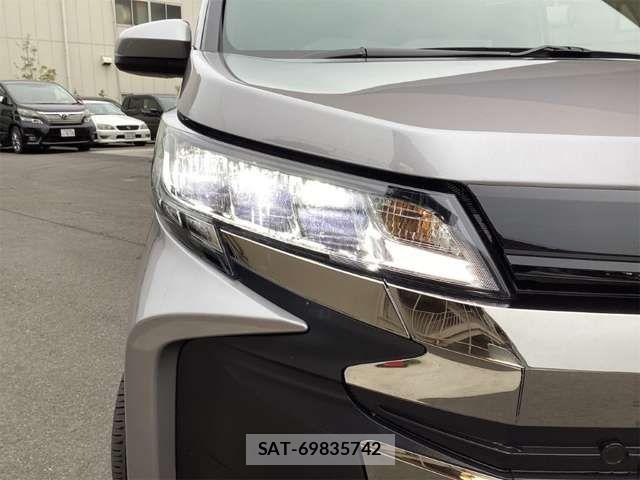 Toyota NOAH HYBRID 2025-06 6910396-18