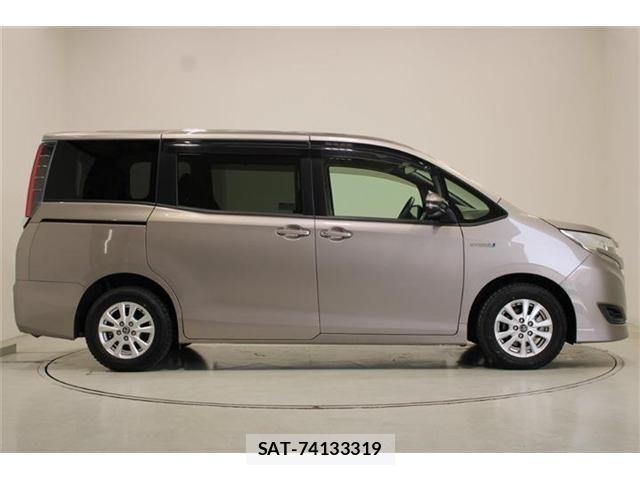 Toyota NOAH HYBRID 2018-10 6910409-12
