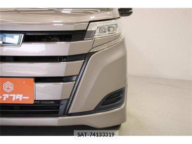 Toyota NOAH HYBRID 2018-10 6910409-13