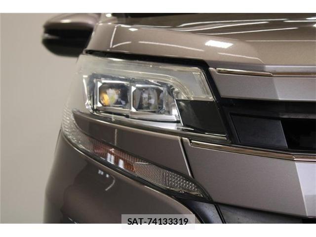 Toyota NOAH HYBRID 2018-10 6910409-16