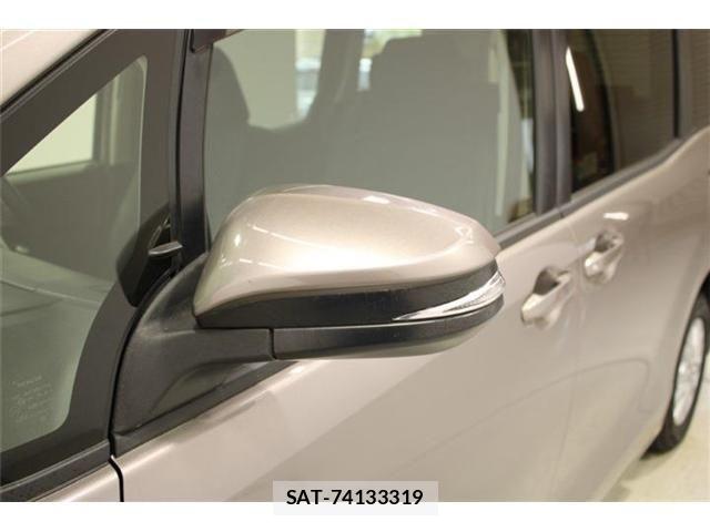 Toyota NOAH HYBRID 2018-10 6910409-19