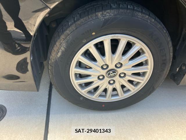 Toyota NOAH HYBRID 2015-03 6910423-4