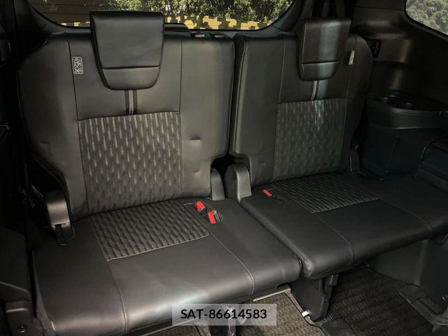 Toyota NOAH HYBRID 2023-06 6910397-9