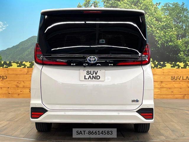 Toyota NOAH HYBRID 2023-06 6910397-15