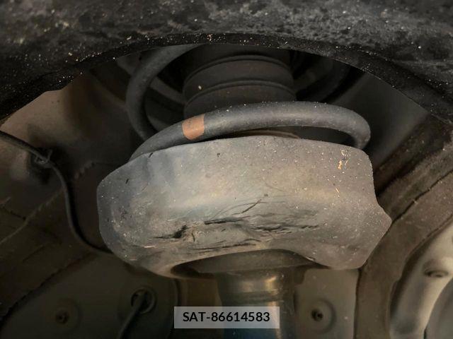 Toyota NOAH HYBRID 2023-06 6910397-19