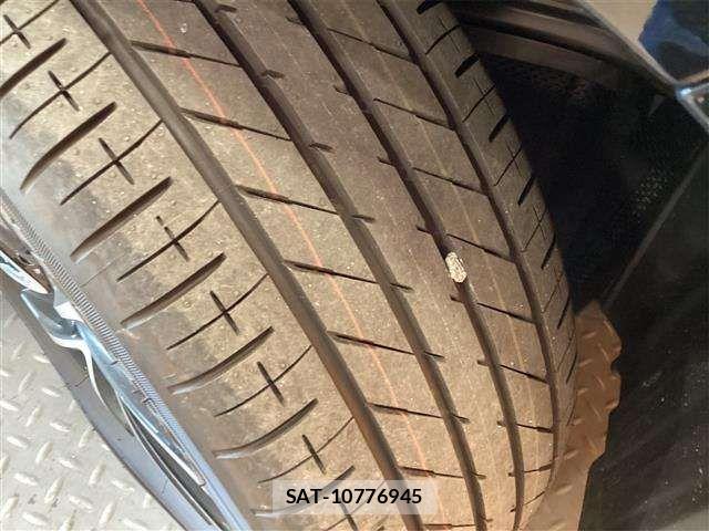 Toyota NOAH HYBRID 2025-06 6910384-11