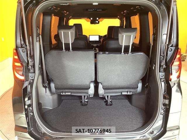 Toyota NOAH HYBRID 2025-06 6910384-16