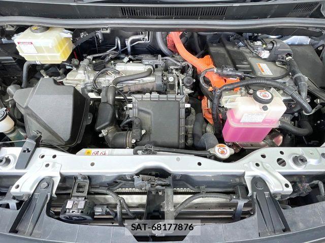Toyota NOAH HYBRID 2019-10 6910411-18