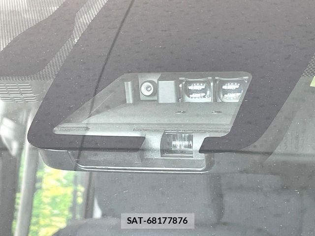 Toyota NOAH HYBRID 2019-10 6910411-5