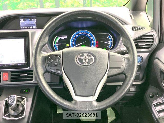 Toyota NOAH HYBRID 2014-06 6910424-11
