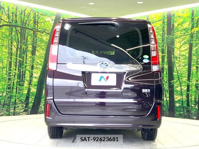 Toyota NOAH HYBRID 2014-06 6910424-15
