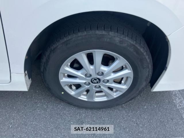Toyota NOAH HYBRID 2019-05 6910421-10