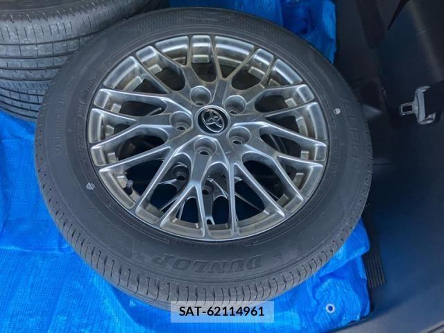 Toyota NOAH HYBRID 2019-05 6910421-11