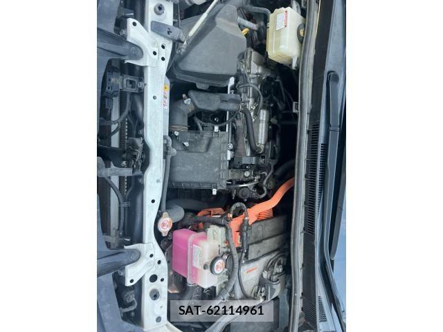 Toyota NOAH HYBRID 2019-05 6910421-21