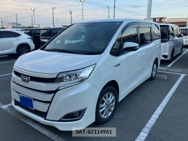 Toyota NOAH HYBRID 2019-05 6910421-2