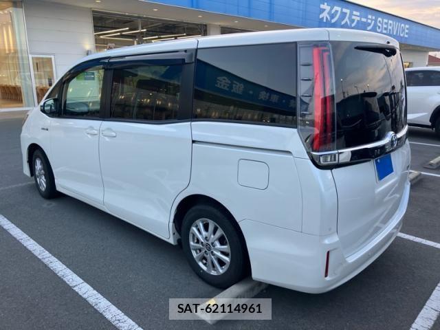 Toyota NOAH HYBRID 2019-05 6910421-3