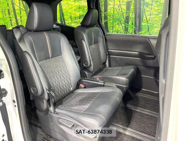 Toyota NOAH HYBRID 2023-07 6996428-8