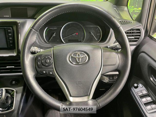 Toyota NOAH HYBRID 2014-09 6996446-10