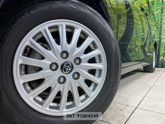 Toyota NOAH HYBRID 2014-09 6996446-12