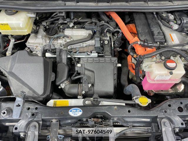 Toyota NOAH HYBRID 2014-09 6996446-17