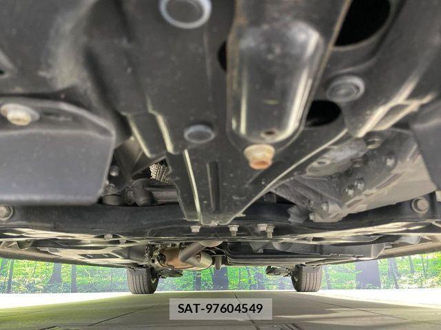 Toyota NOAH HYBRID 2014-09 6996446-18