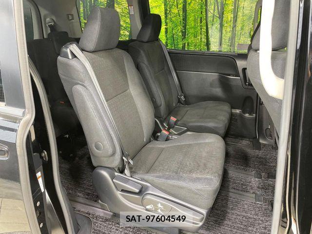 Toyota NOAH HYBRID 2014-09 6996446-7