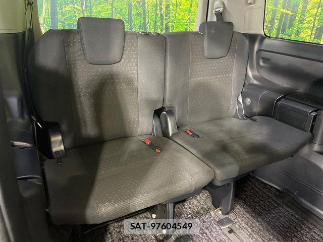 Toyota NOAH HYBRID 2014-09 6996446-8