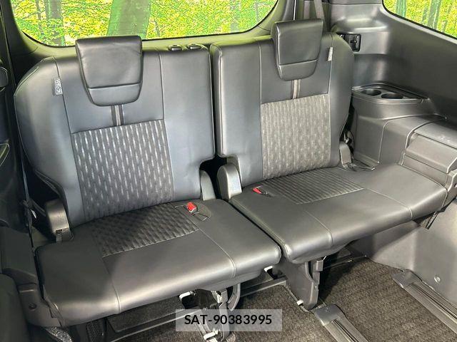 Toyota NOAH HYBRID 2022-06 6996469-9