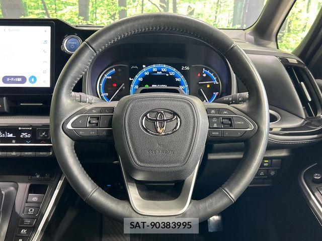 Toyota NOAH HYBRID 2022-06 6996469-11