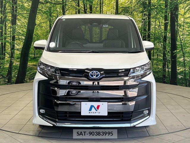 Toyota NOAH HYBRID 2022-06 6996469-14