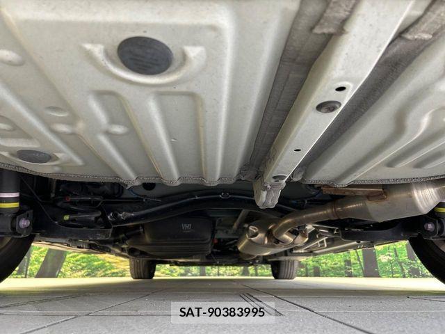 Toyota NOAH HYBRID 2022-06 6996469-19