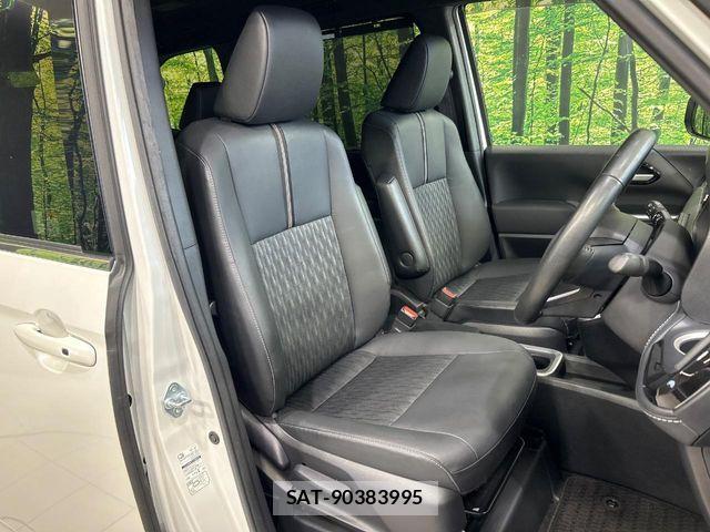 Toyota NOAH HYBRID 2022-06 6996469-7