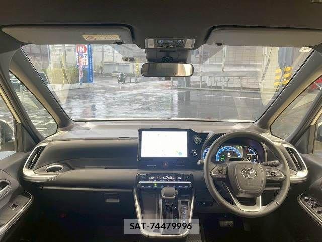 Toyota NOAH HYBRID 2024-10 6996457-2