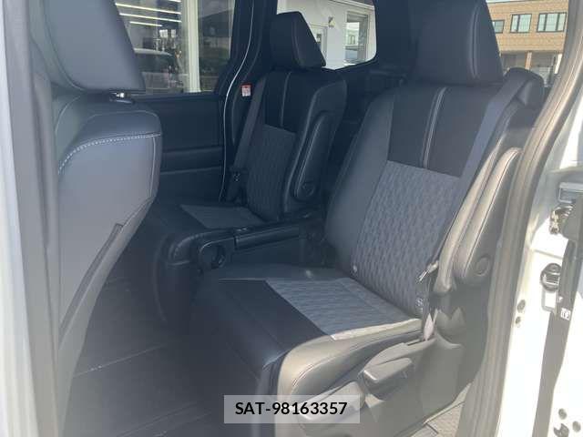 Toyota NOAH HYBRID 2026-01 6996411-7