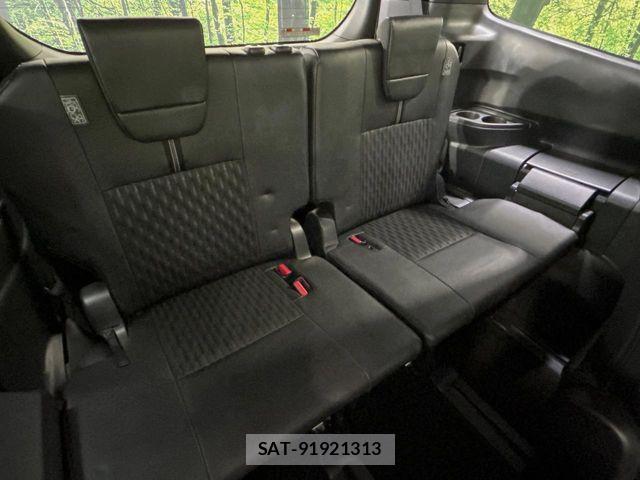 Toyota NOAH HYBRID 2023-02 7021090-9
