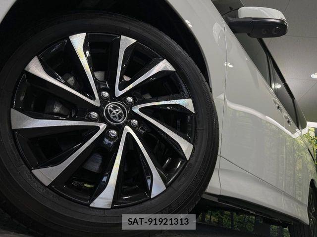 Toyota NOAH HYBRID 2023-02 7021090-13