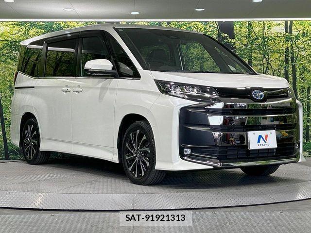 Toyota NOAH HYBRID 2023-02 7021090-16