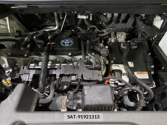 Toyota NOAH HYBRID 2023-02 7021090-18